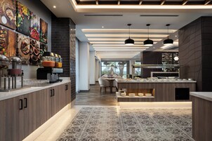 Πλήρες πρωινό καθημερινά (250 ZAR/άτομο)