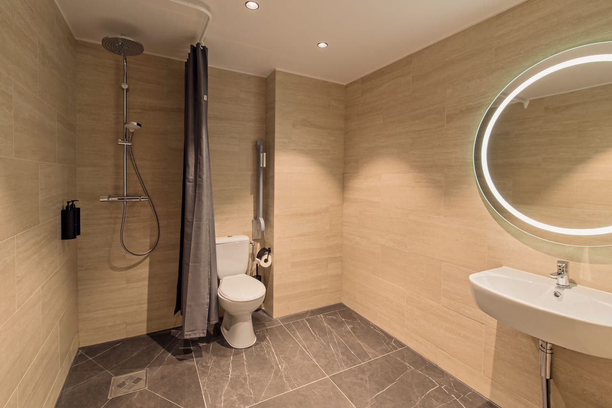 room, accessible | bathroom | hair dryer, bathrobes, heated floors, towels