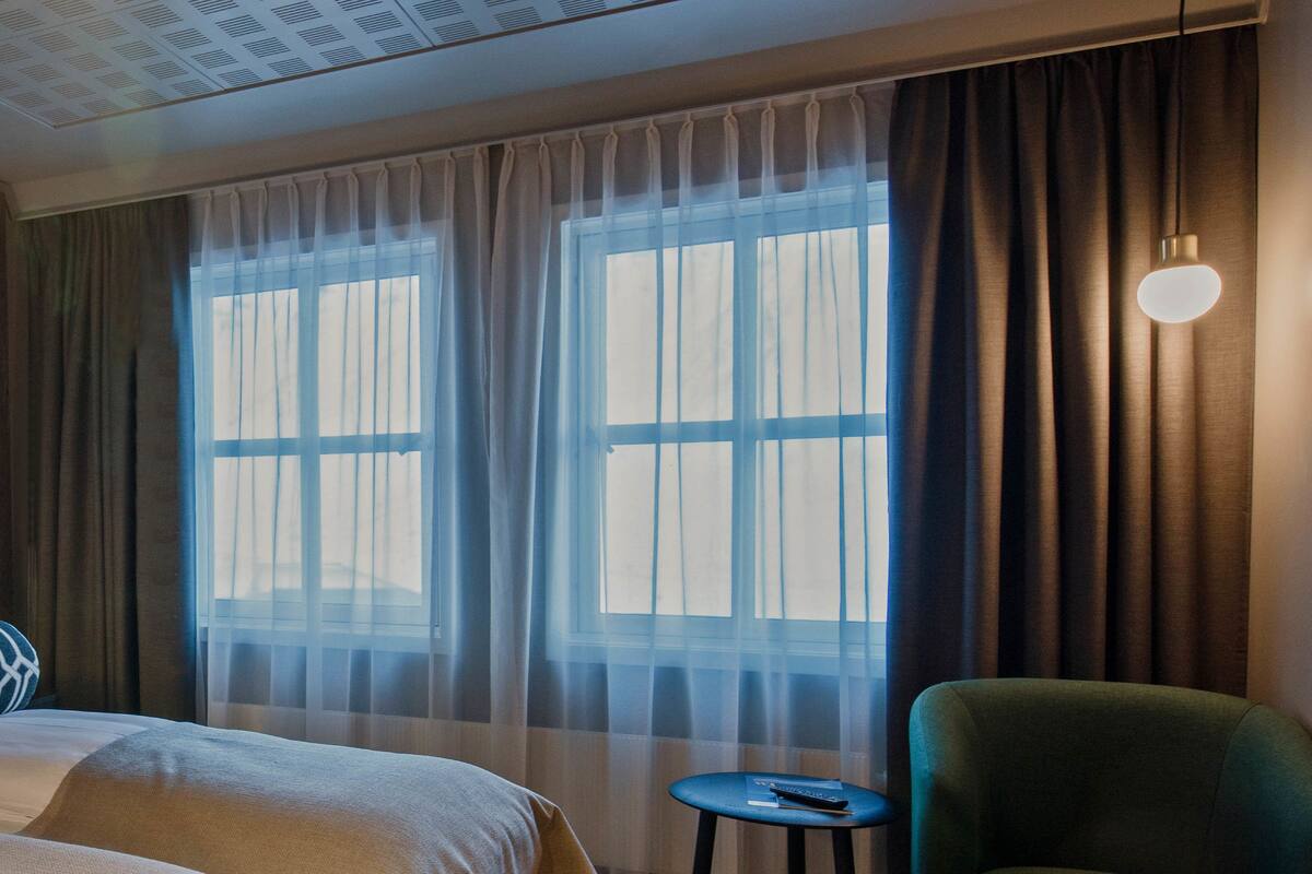 1 bedroom, premium bedding, minibar, blackout curtains