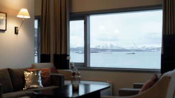 ジュニア スイート | デスク、WiFi (無料)、ベッドシーツ