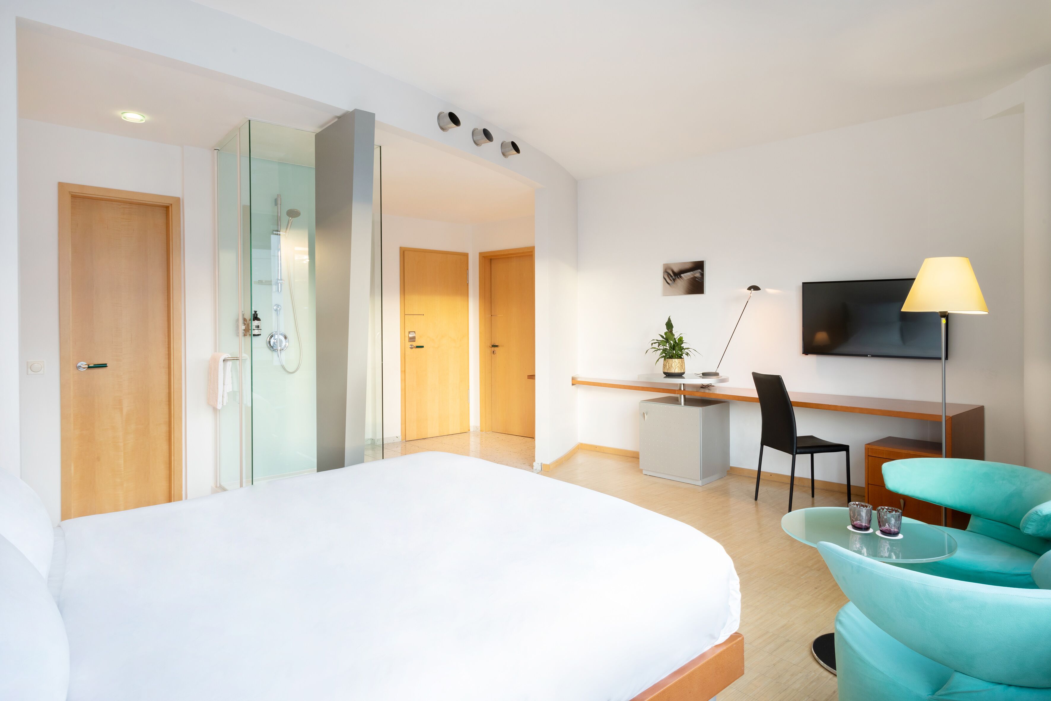 1 bedroom, premium bedding, in-room safe, desk