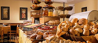 Ramada by Wyndham Naples