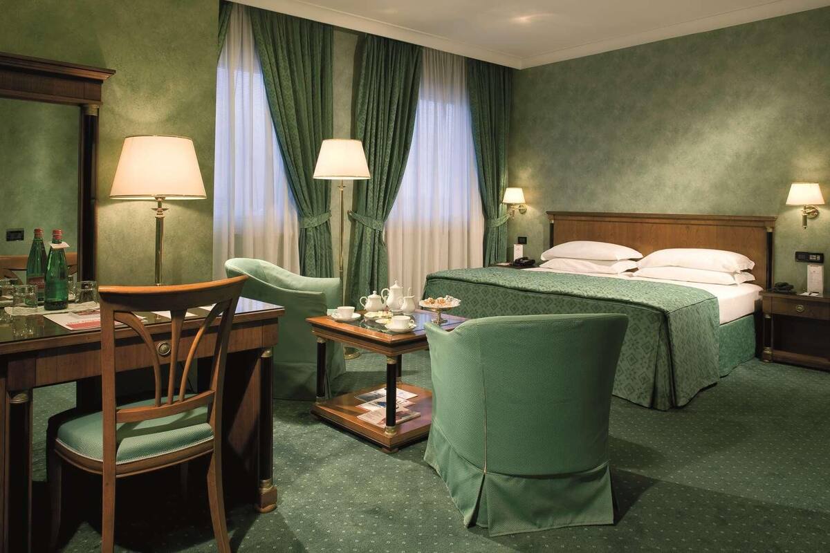 Ropa de cama de alta calidad, edredón y minibar
