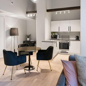 Apartment, 1 Bedroom | Private kitchen