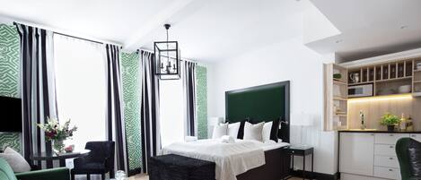 1 غرفة نوم وملاءات للفراش لا تسبب الحساسية وبديكورات فريدة لكل غرفة