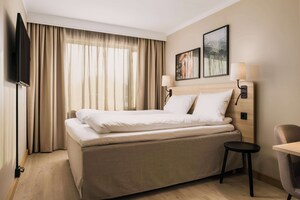 Rom, 1 queensize-seng | Strykejern/-brett, wi-fi (inkludert), sengetøy og rullestolvennlig