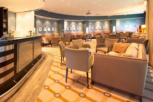 Lobby-lounge