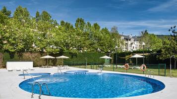 Seasonal outdoor pool