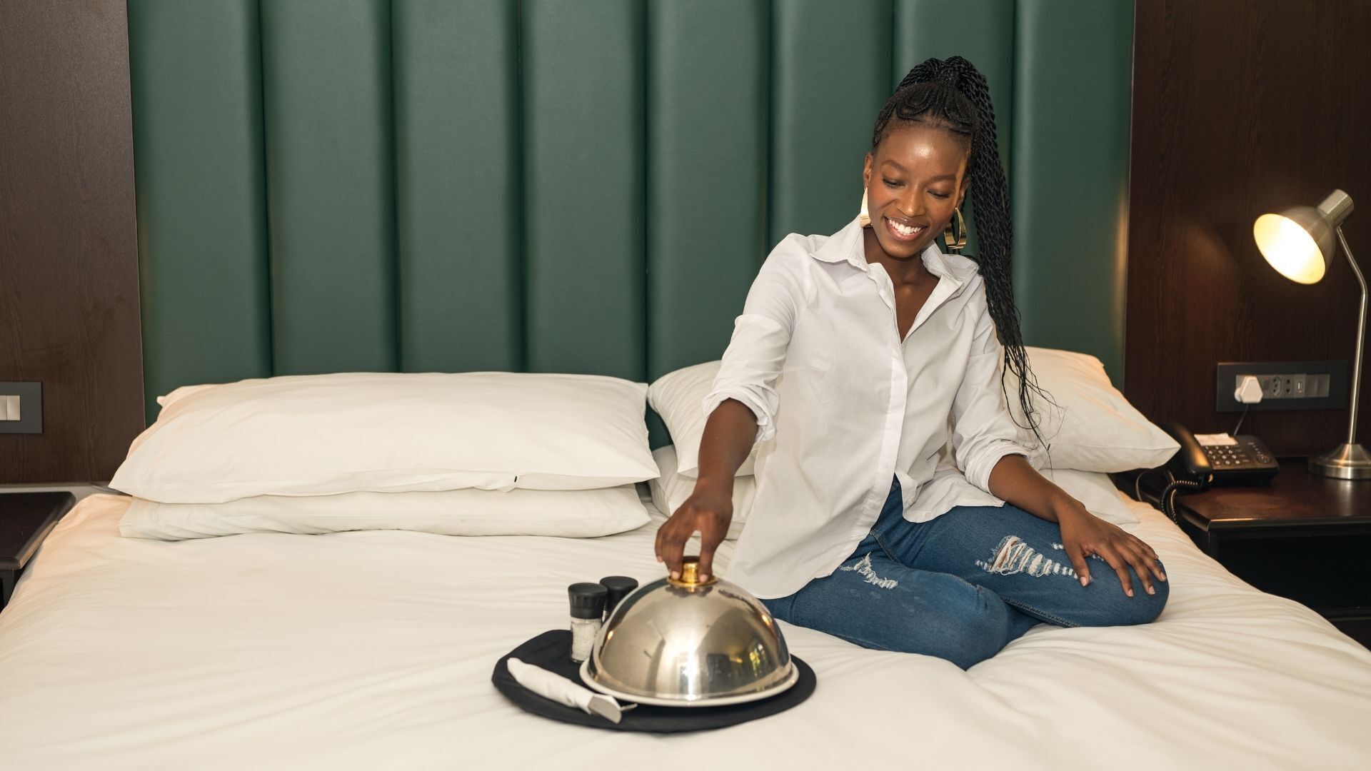 Suite Eksekutif | Seprai premium, brankas, dan didekorasi berbeda-beda