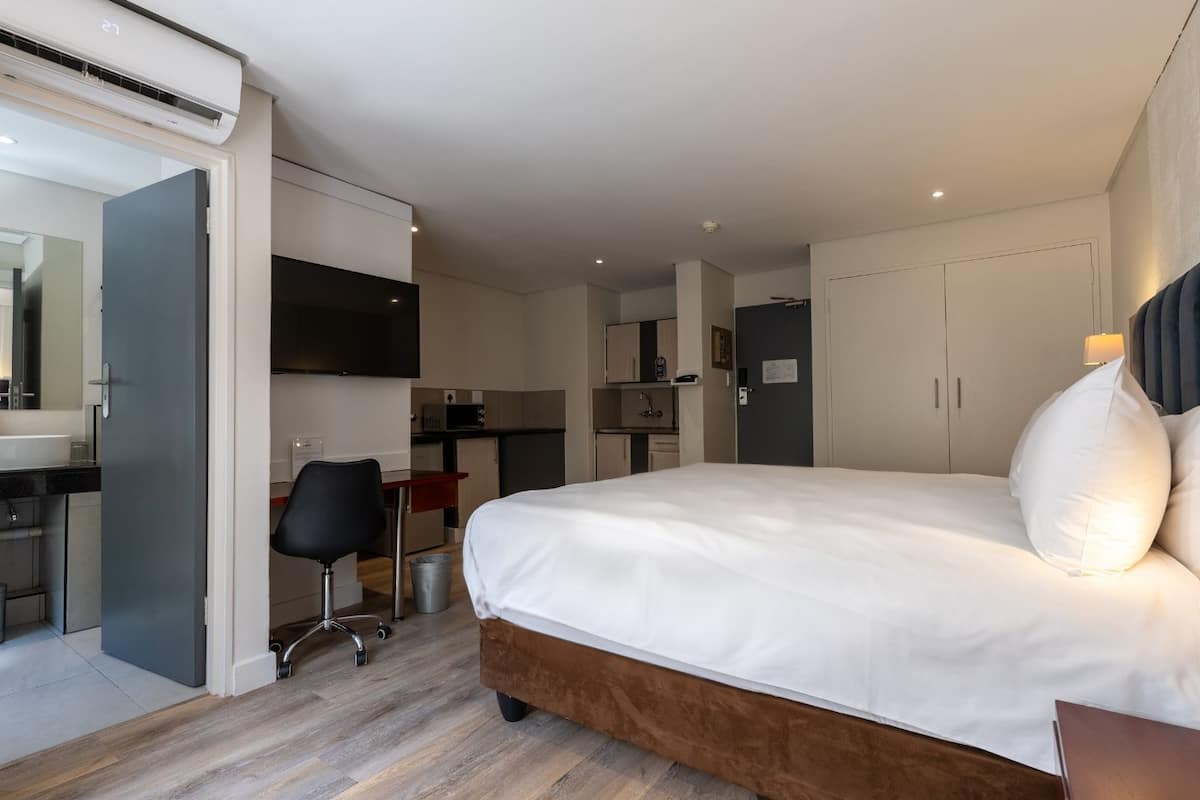 Standard Apartment | 1 bedroom, premium bedding, memory foam beds, minibar