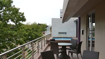 Sun deck