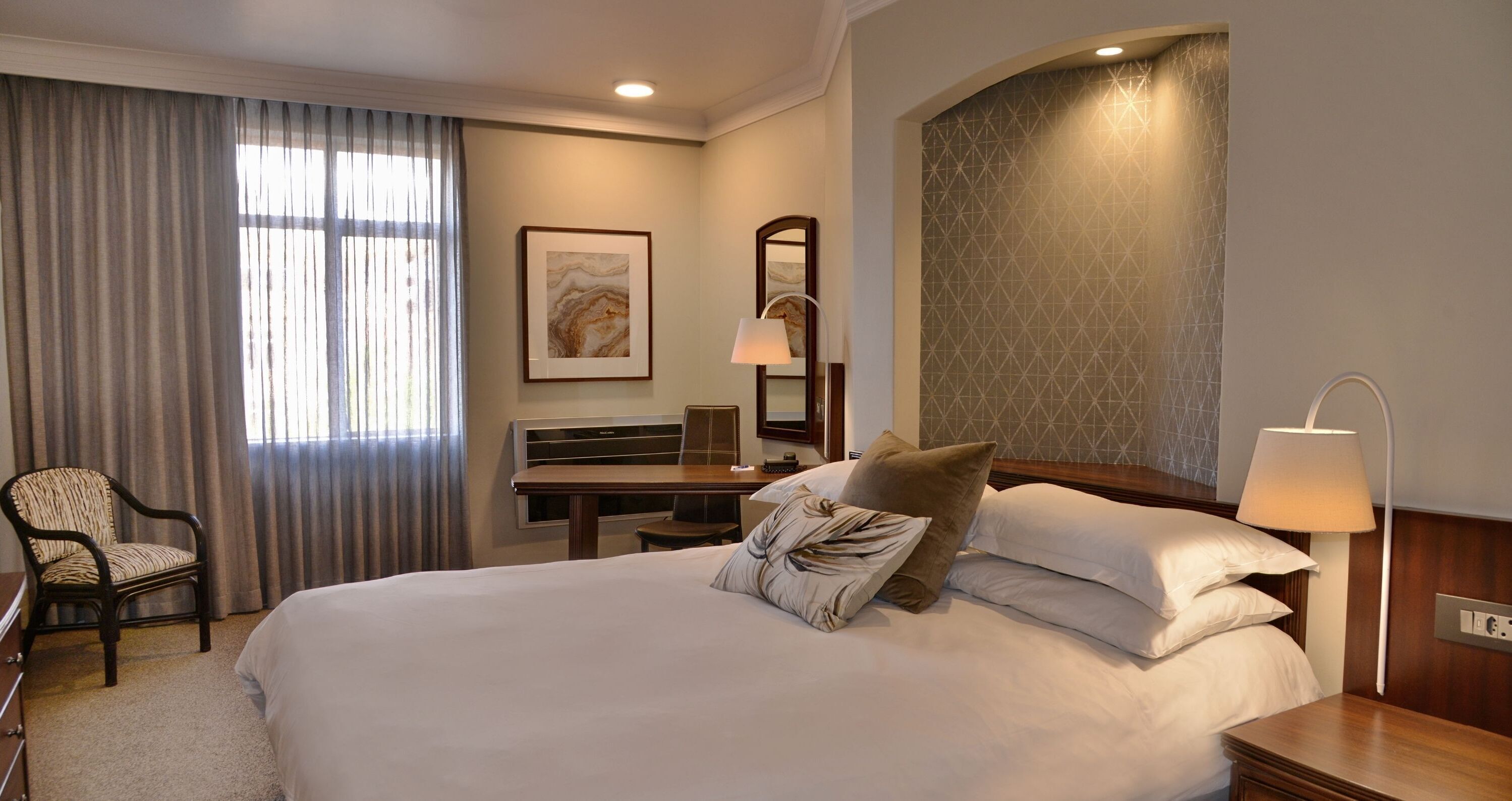 Premium bedding, down duvets, in-room safe, individually furnished