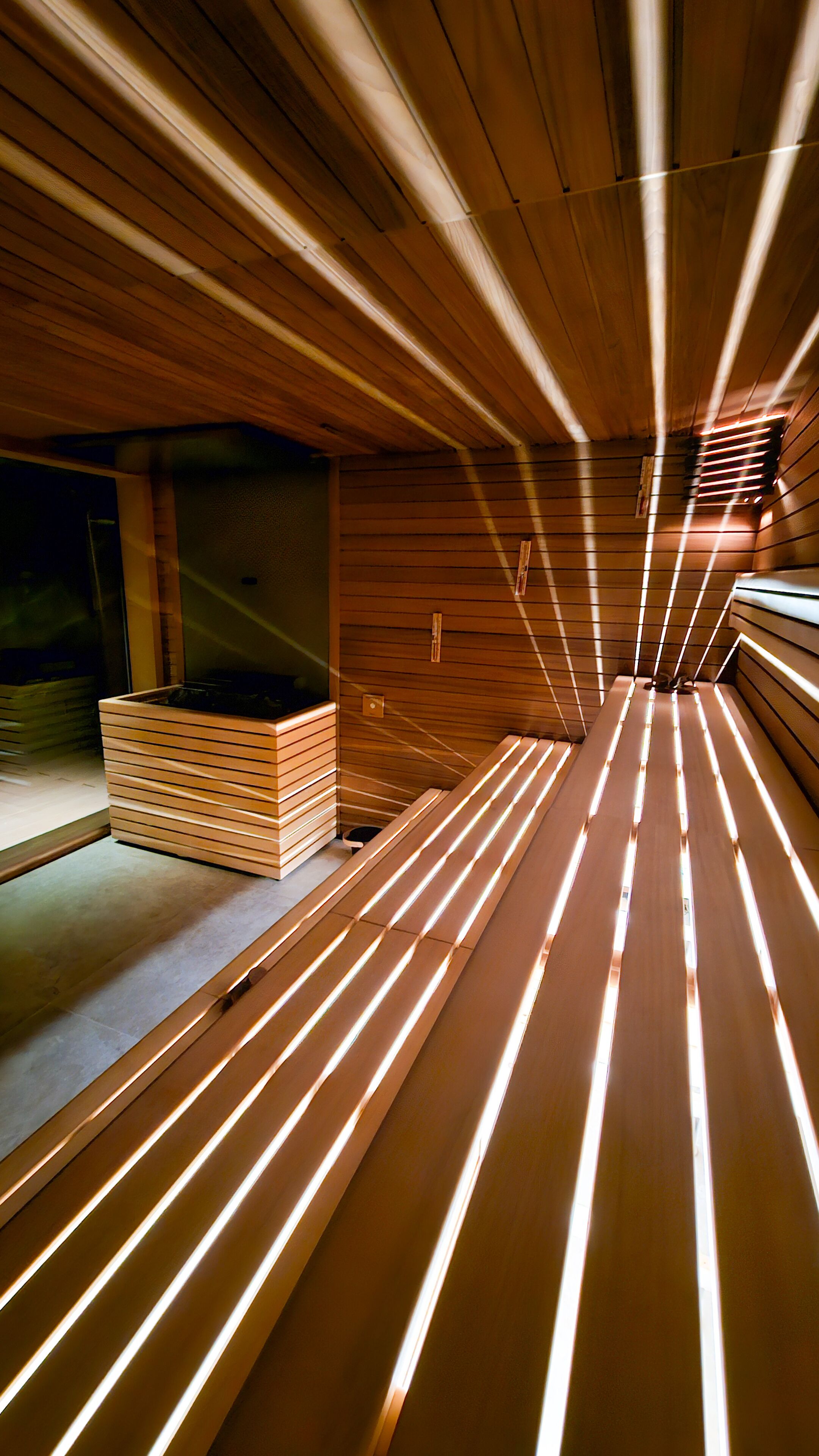 couples treatment room(s), sauna, hot tub, steam room