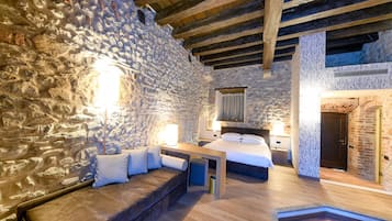 1 habitación, ropa de cama de alta calidad, cubrecamas y minibar