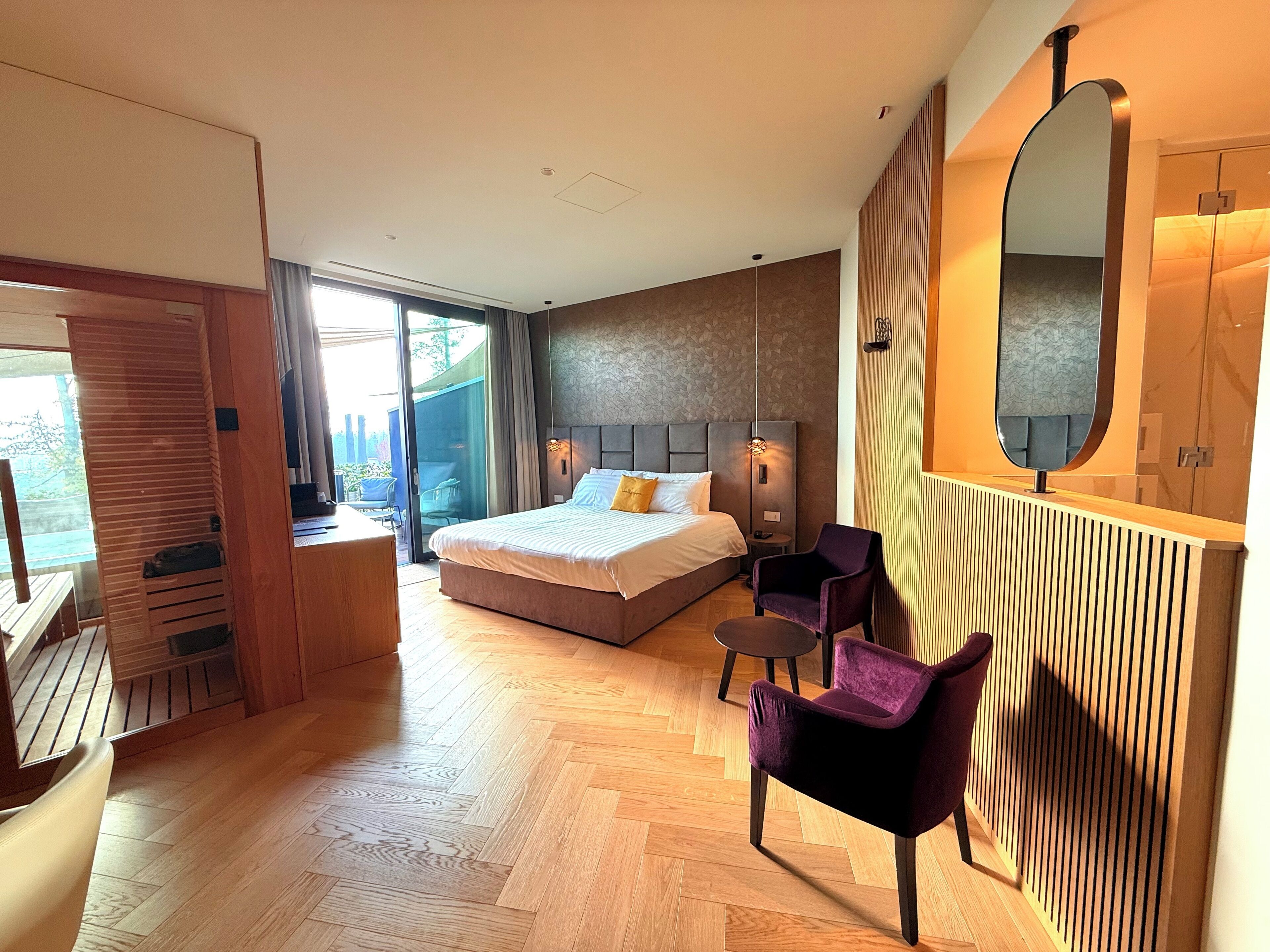 Elite Suite | Premium bedding, down comforters, minibar, in-room safe