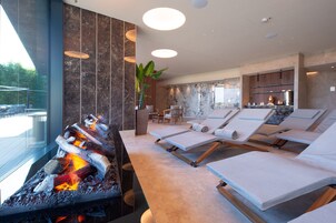 Couples treatment rooms, sauna, hot tub, steam room, Turkish bath