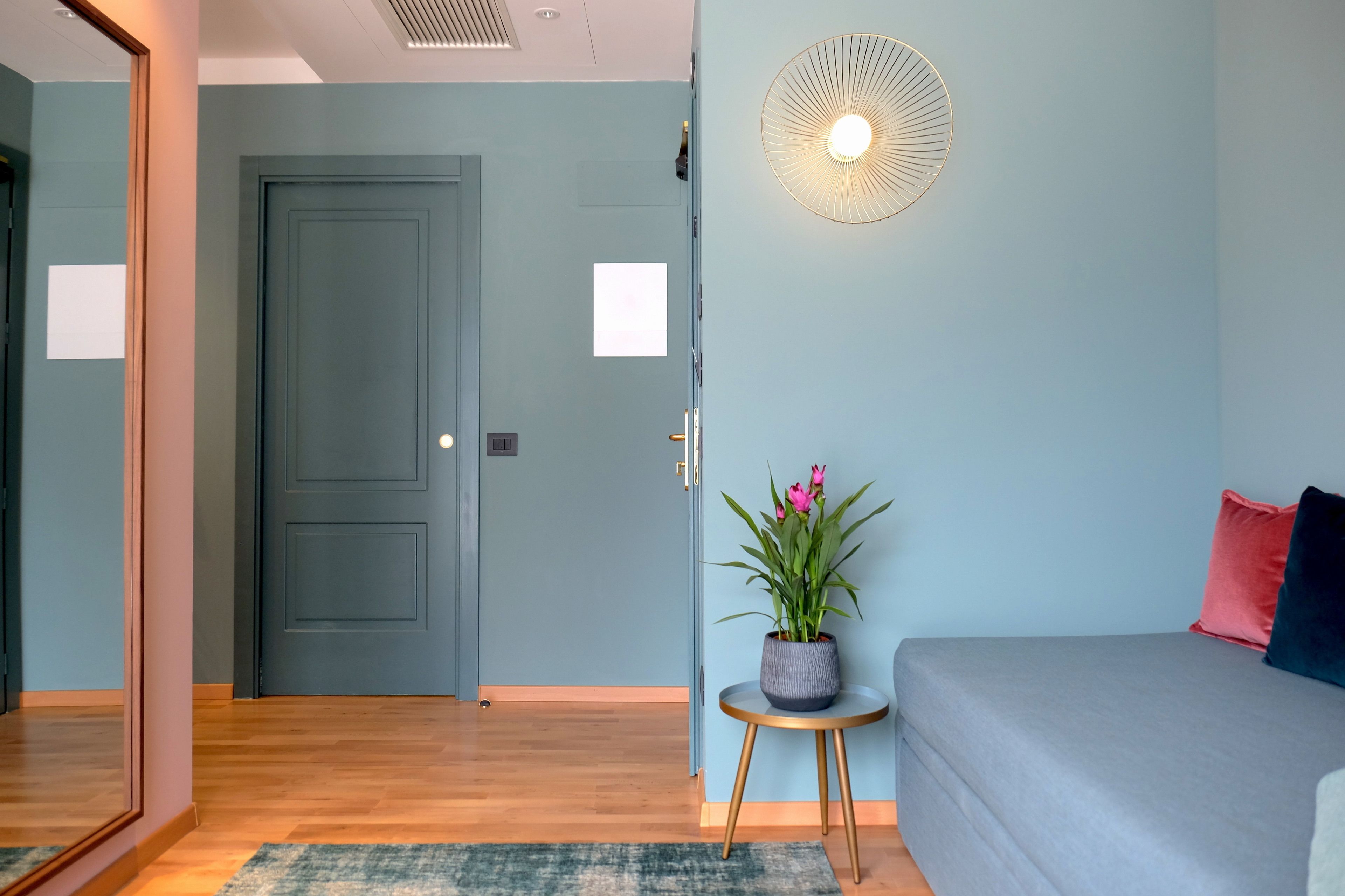 junior suite | 1 bedroom, hypo-allergenic bedding, minibar, in-room safe