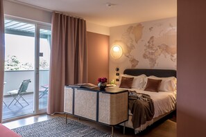 1 bedroom, hypo-allergenic bedding, minibar, in-room safe