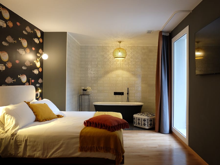 Junior Suite | Hypo-allergenic bedding, minibar, in-room safe, desk