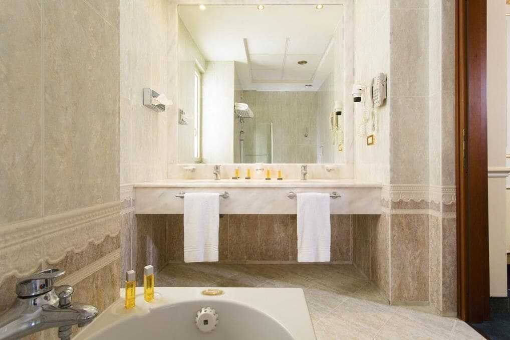 minibar, in-room safe, desk, blackout curtains