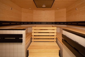 Sauna, bañera de hidromasaje, tratamientos corporales, hidroterapia
