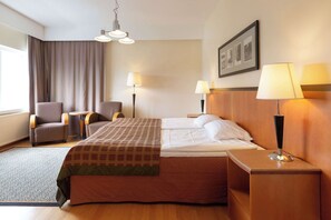 Habitación superior, 1 cama King size, sauna | Escritorio, cortinas blackout, wifi gratis y ropa de cama 
