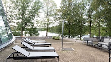 Sauna, hot tub, body treatments, hydrotherapy, hot stone massages