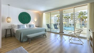 Minibar, tabla de planchar con plancha, cunas (de pago) y wifi gratis
