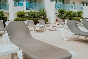 جناح - بشرفة - بمنظر للمسبح (Spa Access) | شرفة/رواق