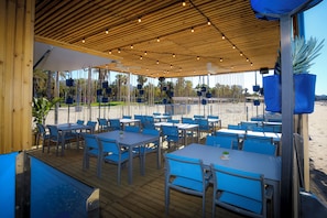 Beach bar