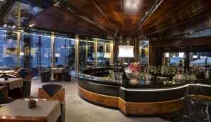 Bar (in der Unterkunft)