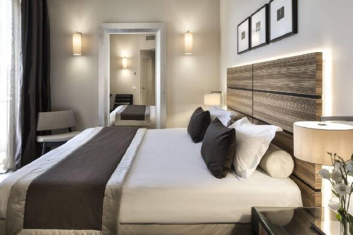 Superior Double or Twin Room | Premium bedding, minibar, in-room safe, desk
