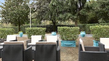 Hi ha 2 restaurants amb esmorzars