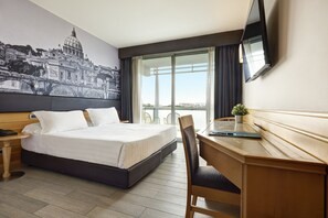 Superior driepersoonskamer | 1 slaapkamer, hypoallergeen beddengoed, een minibar