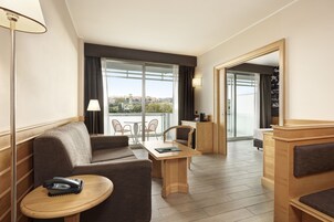 1 soveværelse, allergivenligt sengetøj, minibar, pengeskab på værelset