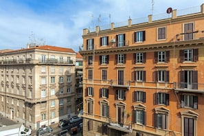 Superior Room, 1 King Bed | Hypo-allergenic bedding, free minibar items, in-room safe, desk