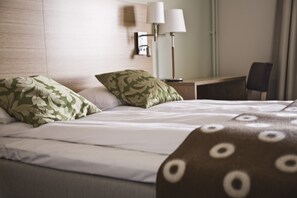 Premium bedding, pillowtop beds, desk, soundproofing - Bergstadens Hotel & SPA (Roros)