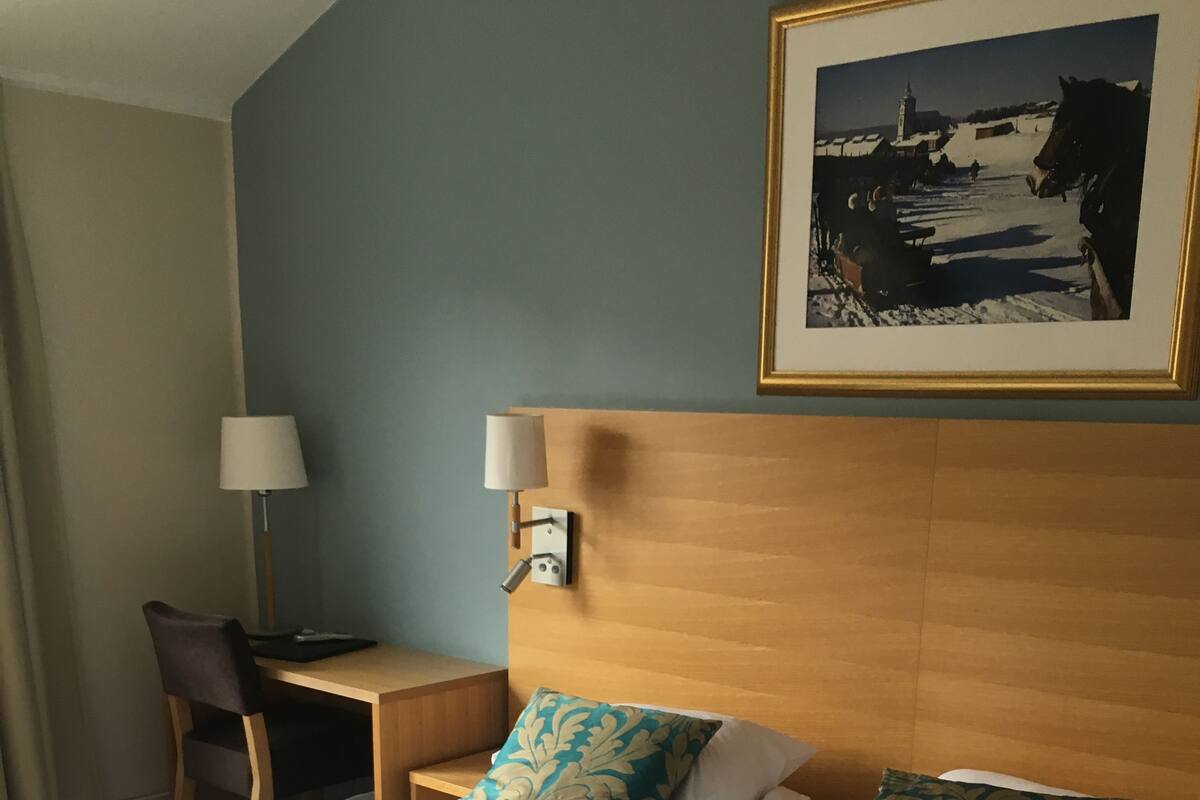 Family Room | Premium bedding, pillowtop beds, desk, soundproofing