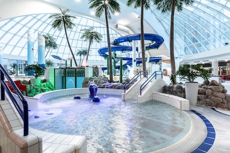 3 室内游泳池,室外游泳池. 斯堪地伊甸诺基亚酒店