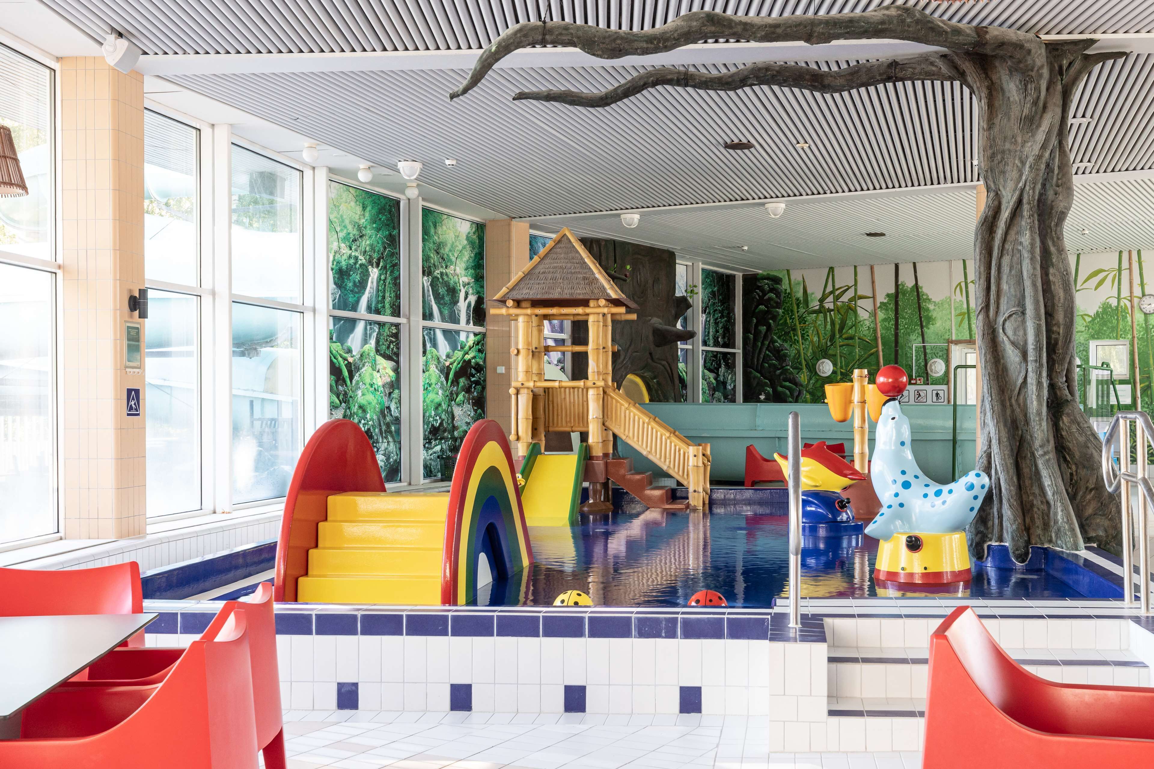 3 indoor pools, outdoor pool