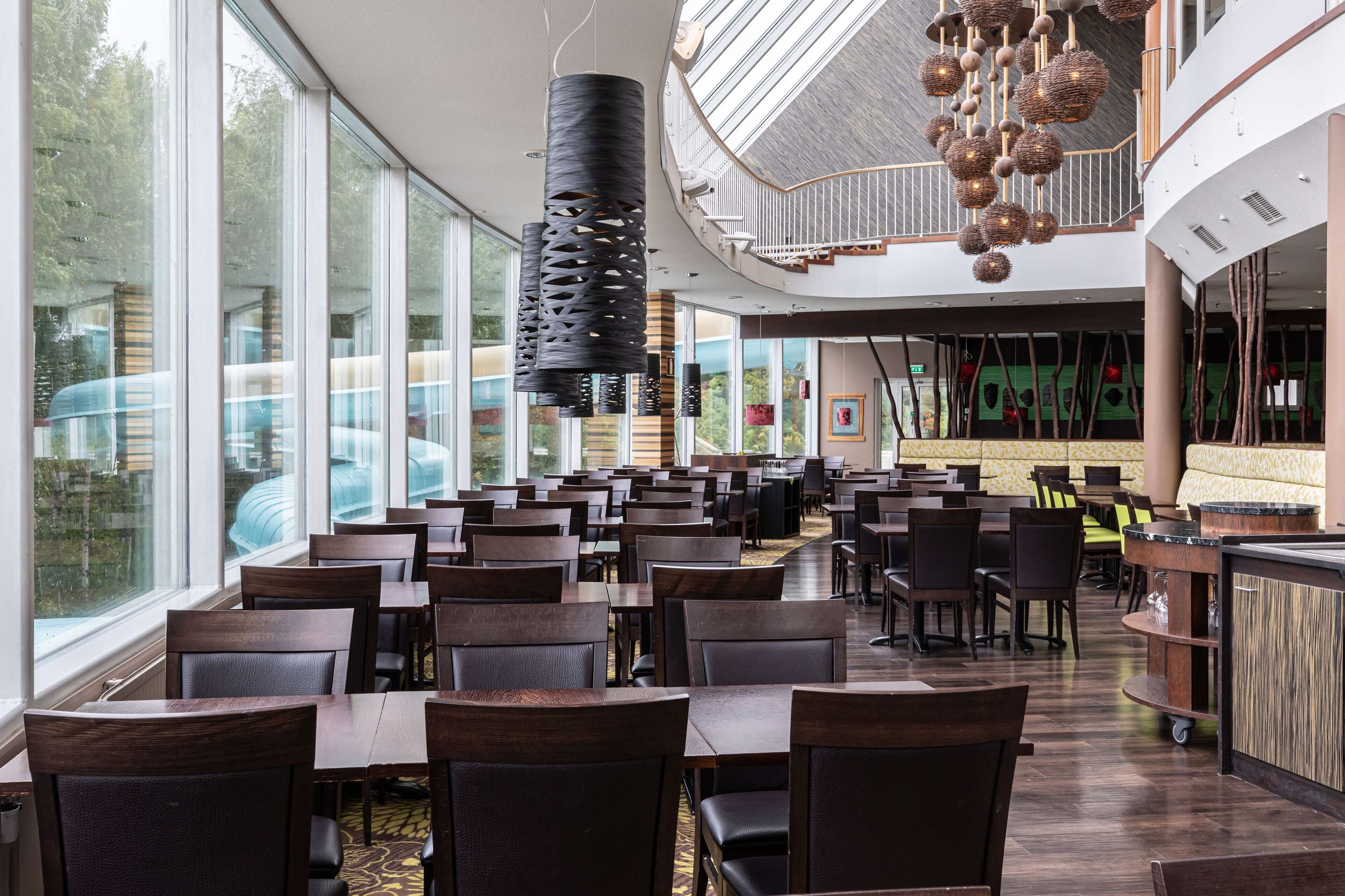 Buffet breakfast for a fee on weekends