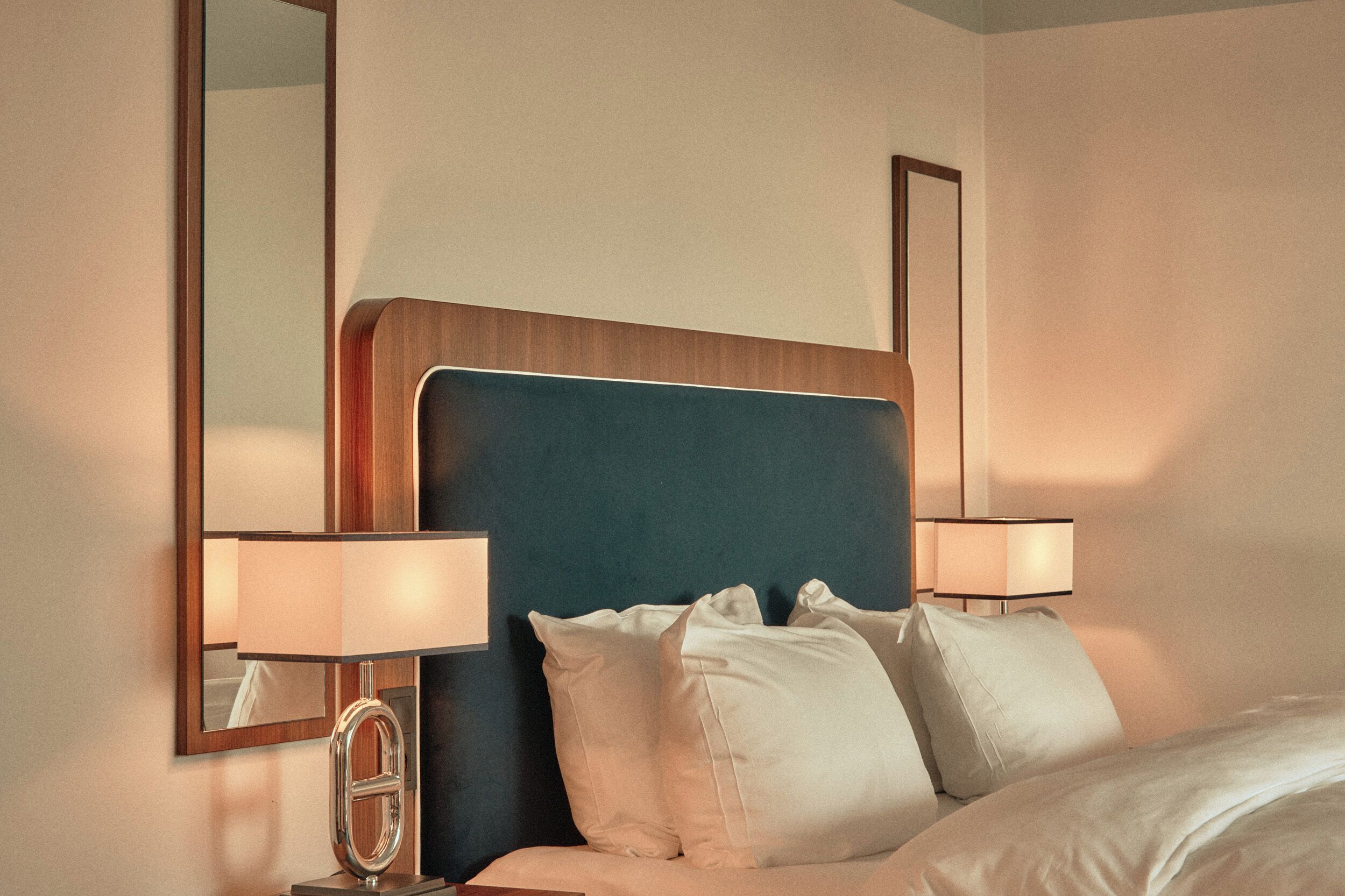 Executive Room, Balcony | Peralatan tempat tidur premium, tilam berlapik, bar mini, Wi-fi percuma 