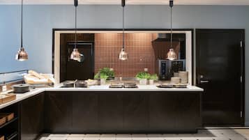 Free daily buffet breakfast