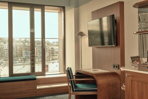 Deluxe-dobbeltværelse | 1 soveværelse, premium-sengetøj, senge med topmadrasser, minibar