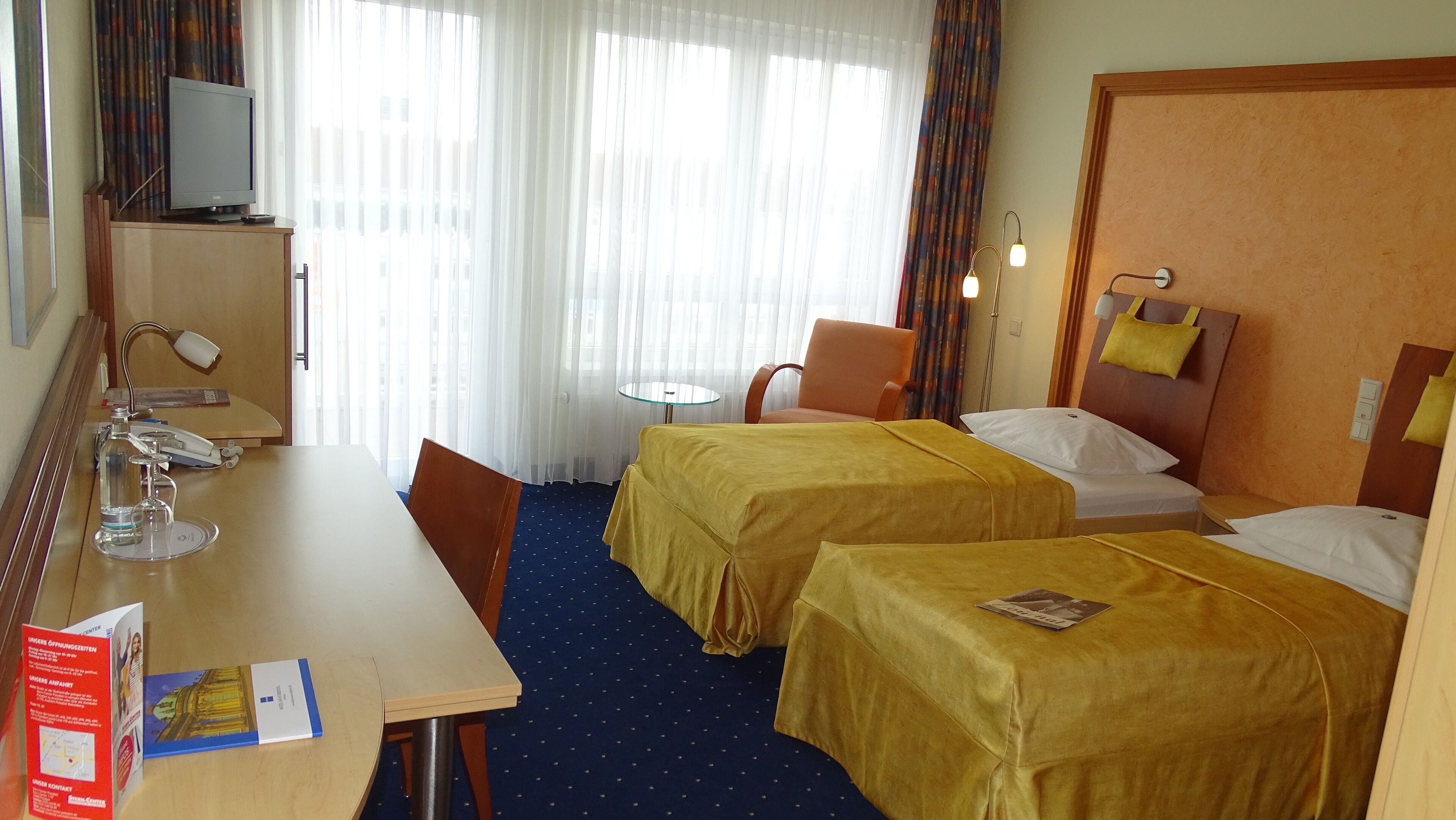 1 bedroom, hypo-allergenic bedding, minibar, in-room safe