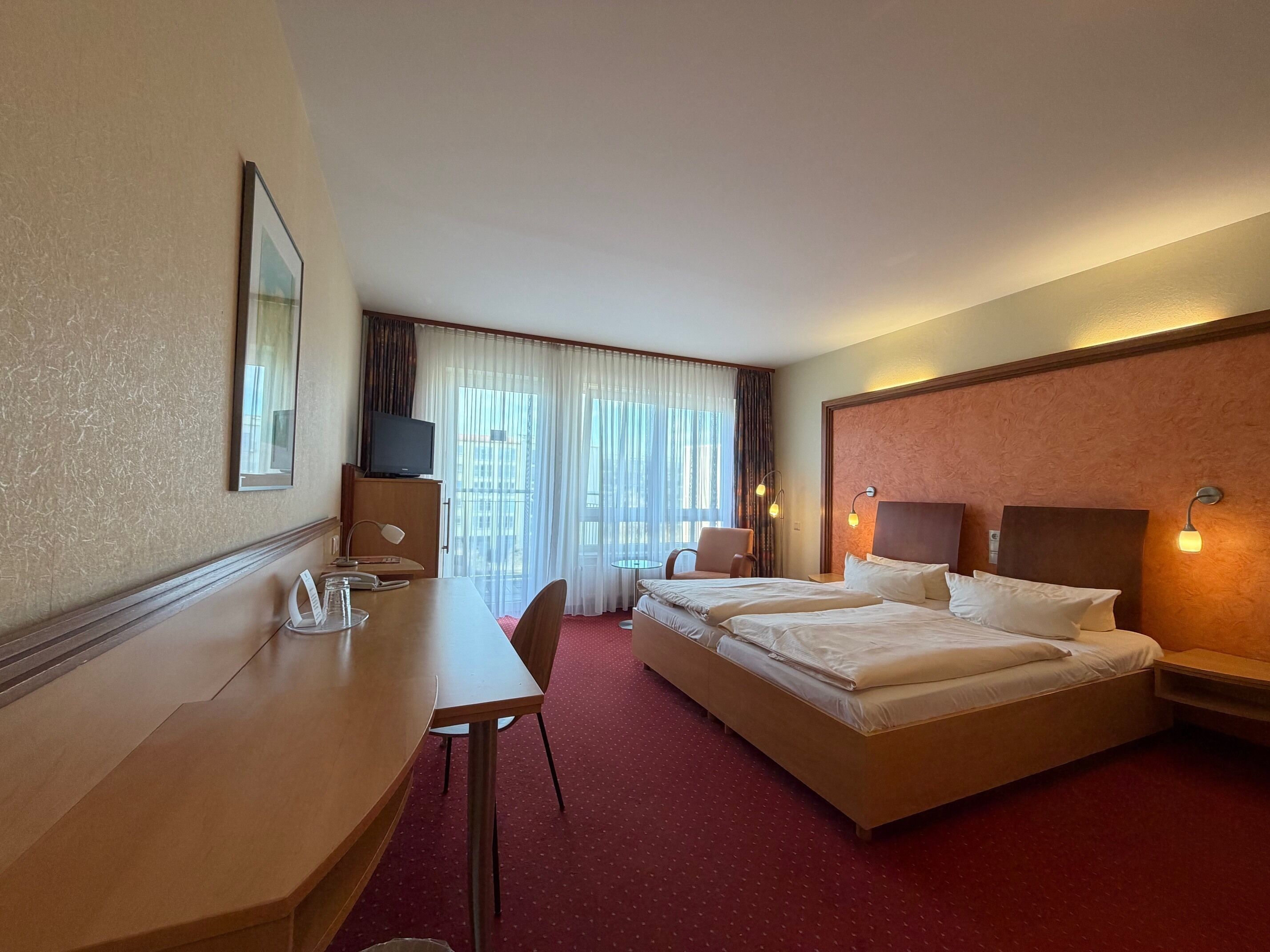 Allergikerbettwaren, Zimmersafe, Schreibtisch, schallisolierte Zimmer