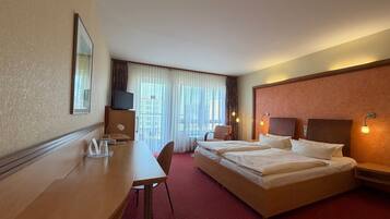 Allergikerbettwaren, Zimmersafe, Schreibtisch, schallisolierte Zimmer