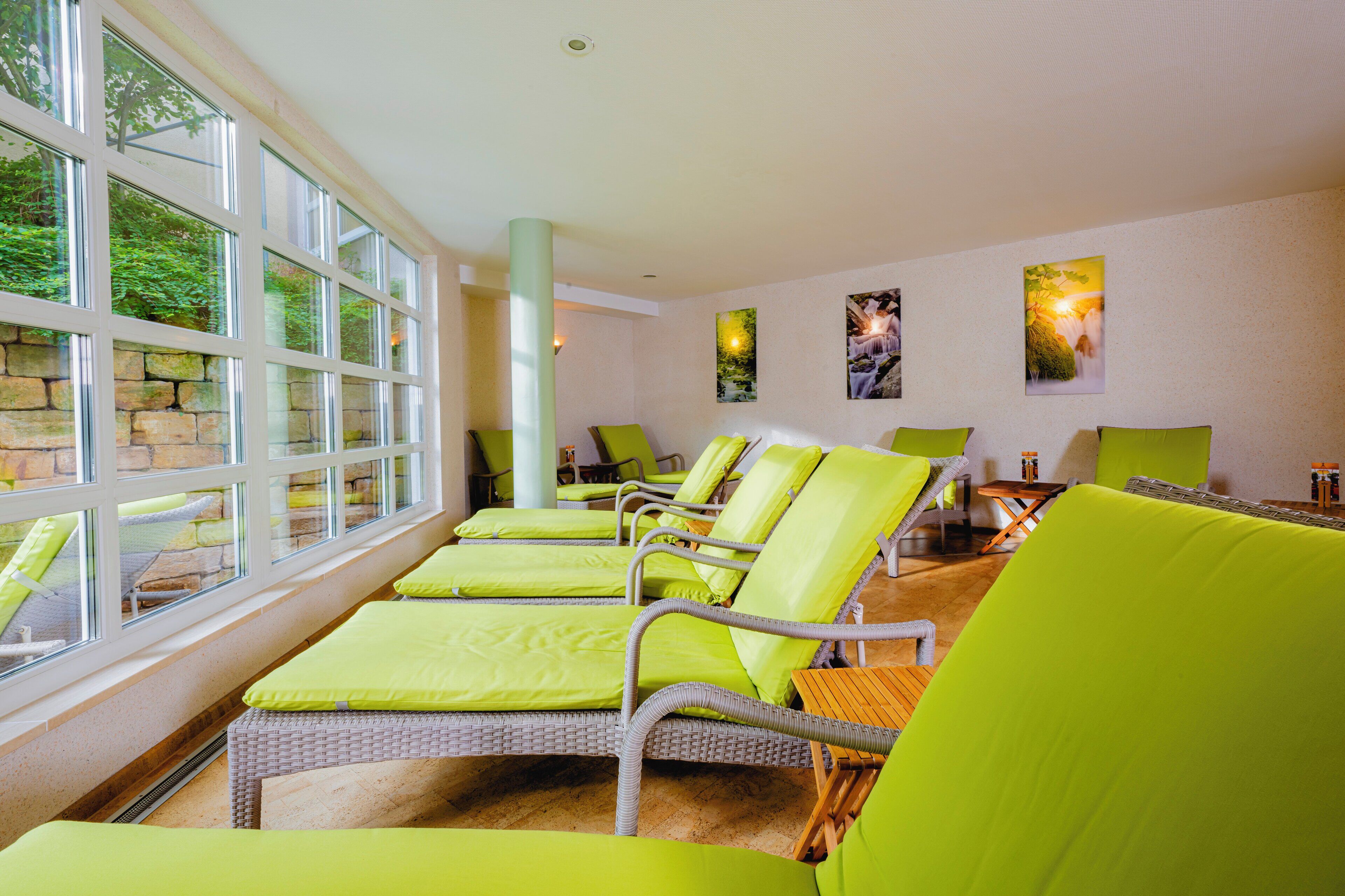 sauna, steam room, body treatments, hot stone massages