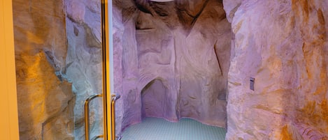 Sauna, steam room, body treatments, hot stone massages