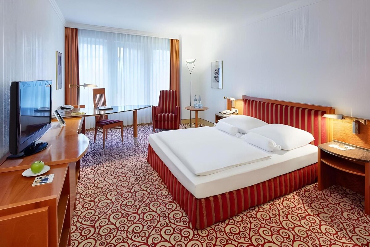 In-room safe, desk, free cots/infant beds, free WiFi
